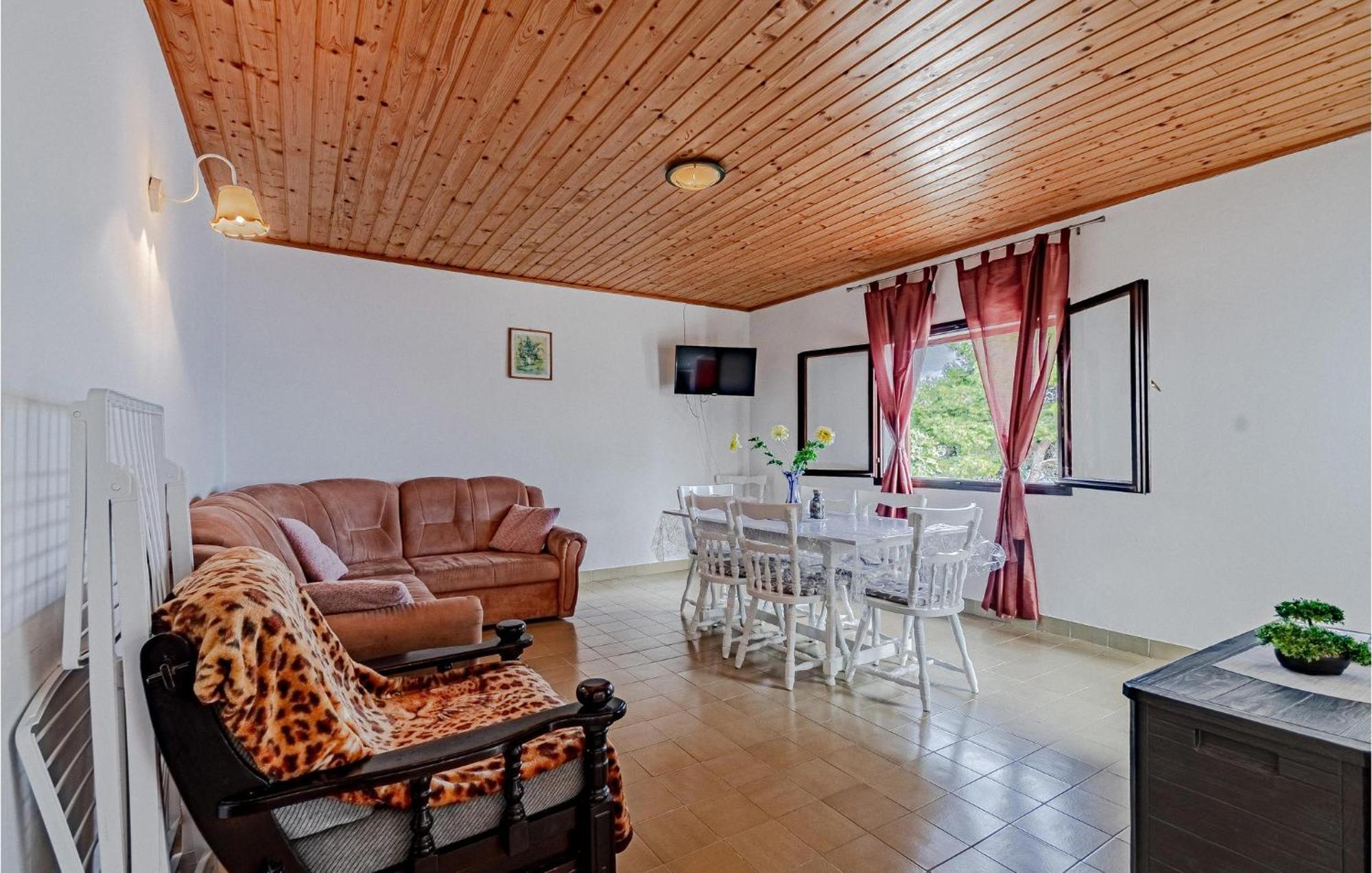 Beautiful Home In Prizba With Kitchen المظهر الخارجي الصورة