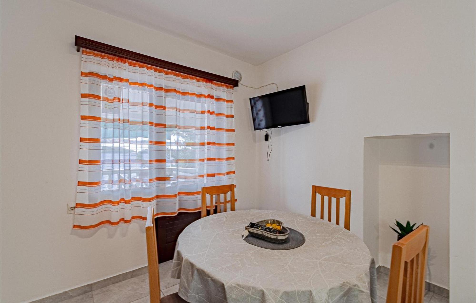 Beautiful Home In Prizba With Kitchen المظهر الخارجي الصورة